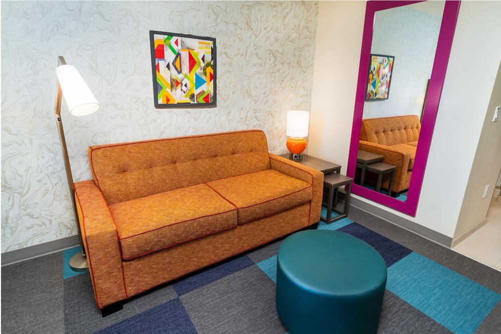 Home2 Suites Μπέικερσφιλντ Εξωτερικό φωτογραφία