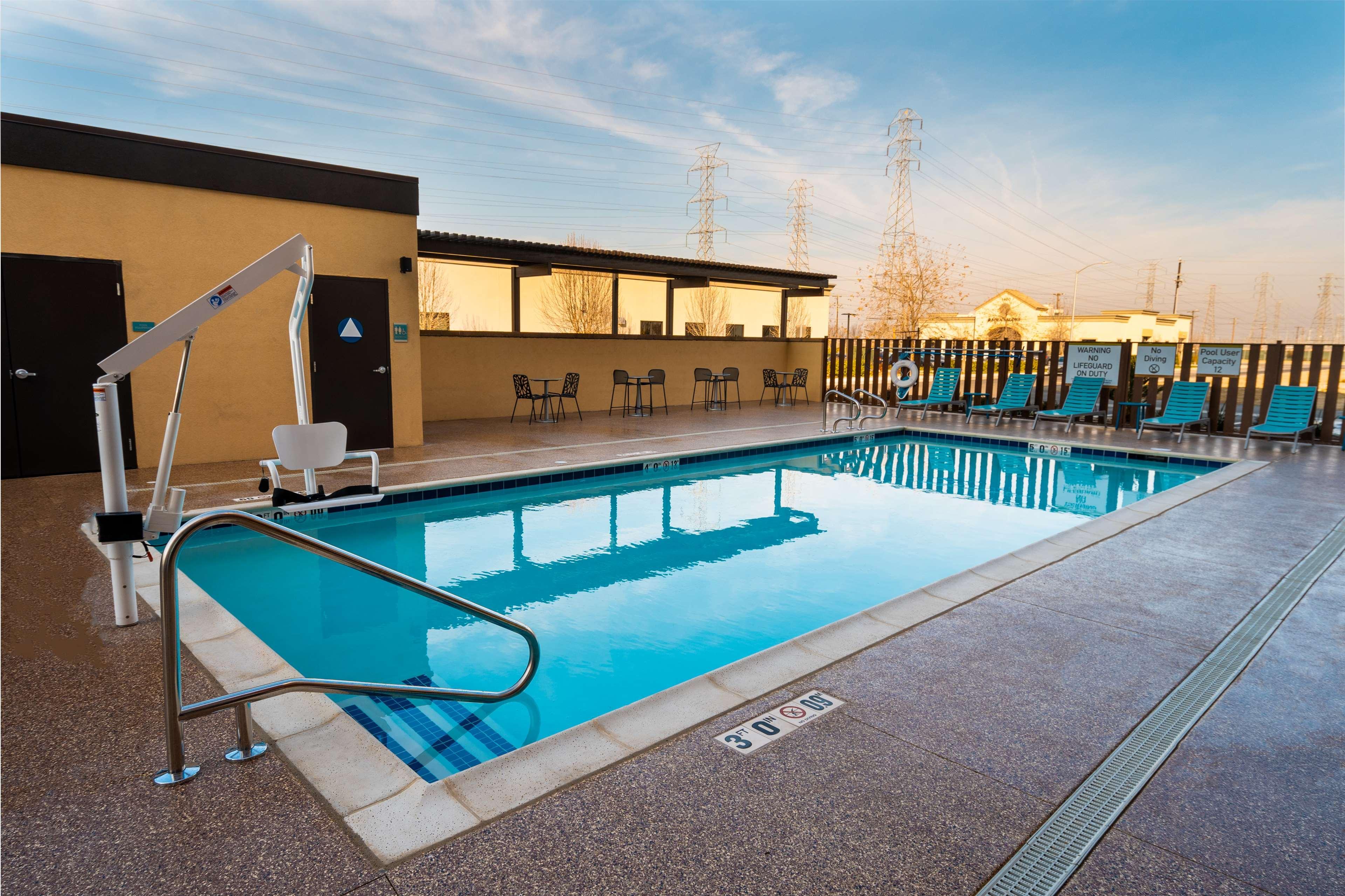 Home2 Suites Μπέικερσφιλντ Εξωτερικό φωτογραφία